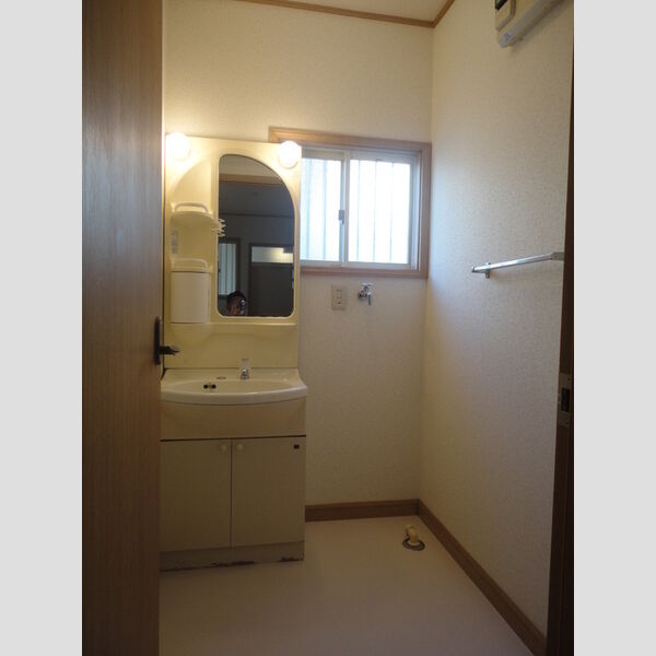 グリーンヒルズ芝山　Ⅱ 洗面室