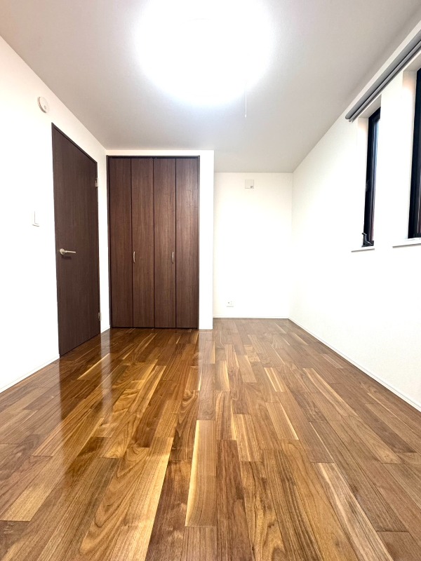 千駄ヶ谷5丁目戸建て 3階左側洋室