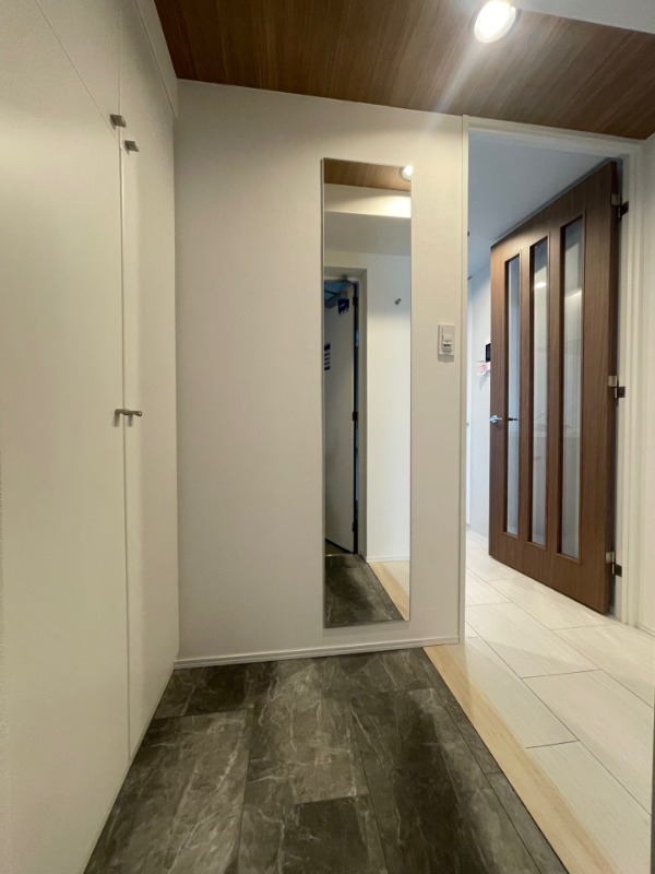 レジディア秋葉原 玄関