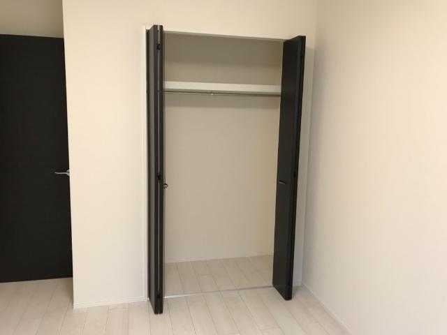 プロシード　ヤマダ 洋室　収納