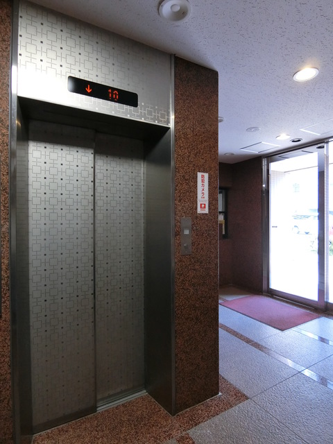 オーシャンハイツ5階 エレベーター