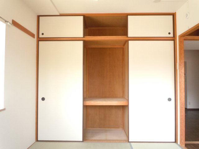 ＣＥＲＥＺＡ　ＳＡＫＡＭＯＴＯ0301号室 和室　押入　※現況優先