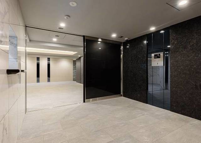 ガーラ・ステーション横浜大口4階 ロビー