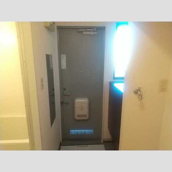 フォレストヴィラ北斗105号室 玄関