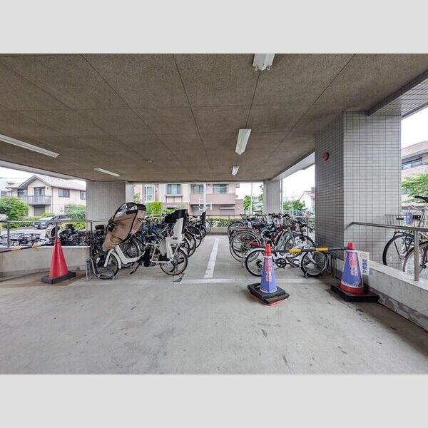 エスポワール小金井 駐輪場