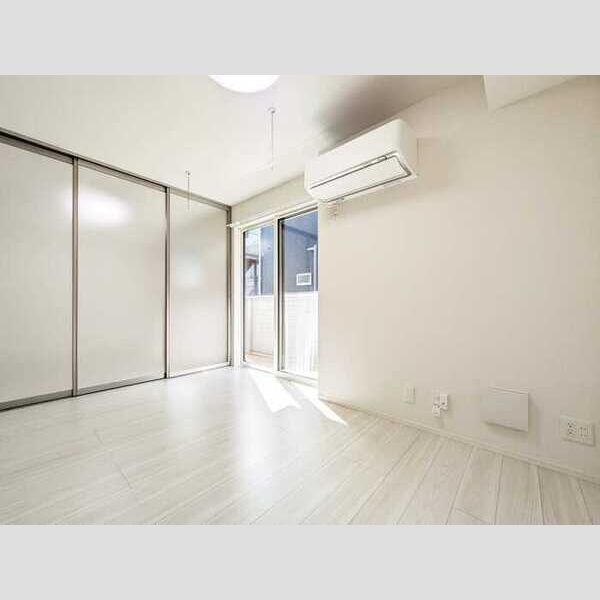 La Pause(ラ・ポーズ)102号室 リビング