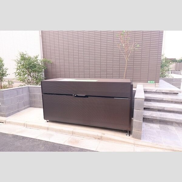 セジュール春日町1 敷地内ゴミBOX