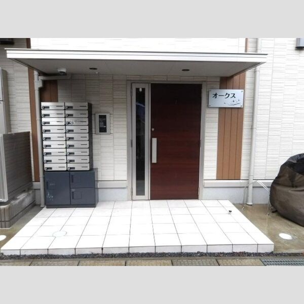 オークス207号室 エントランス