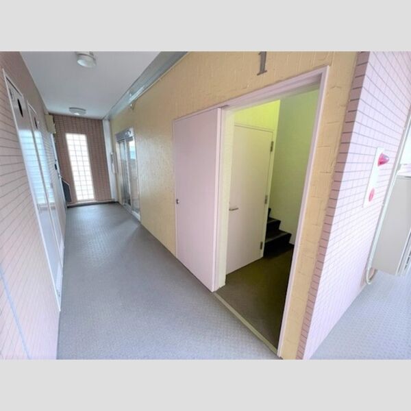 アルエンテ 階段