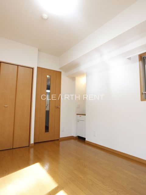 パレステュディオ虎ノ門8階 南向き部屋で日当たり良好・フローリング洋室7帖