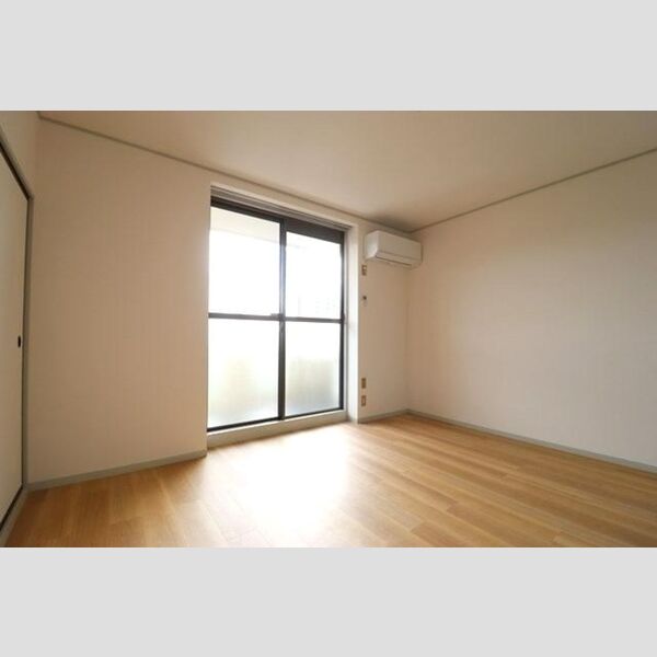 ハイホーム鈴幸 居室　7帖