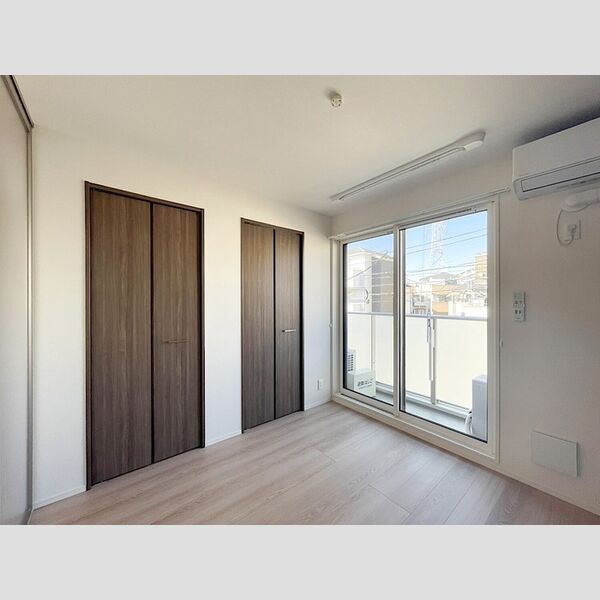 セレスティア白鳥201号室 洋室約4.6帖