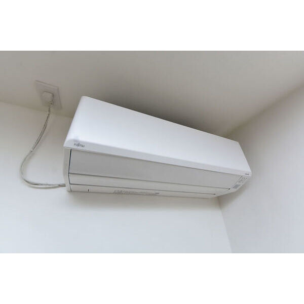 サリースマイル参番館0102号室 エアコン