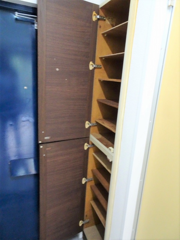 コスモハウスＢ－６(B-006) くつ入れ