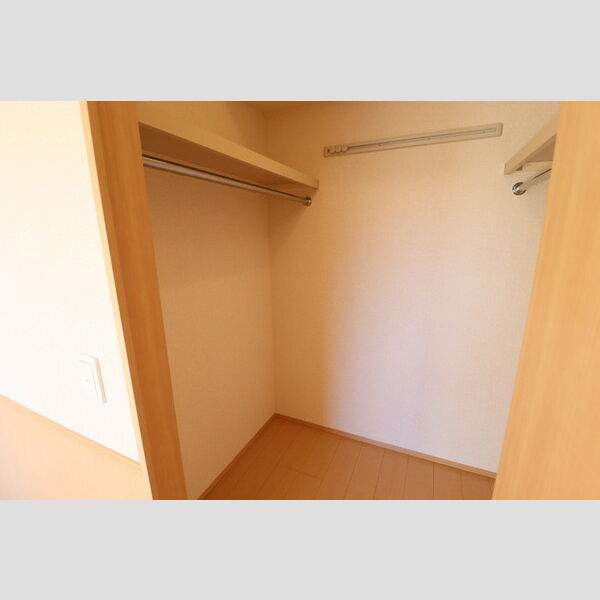 ベルウッド六番館 ウォークインクローゼット