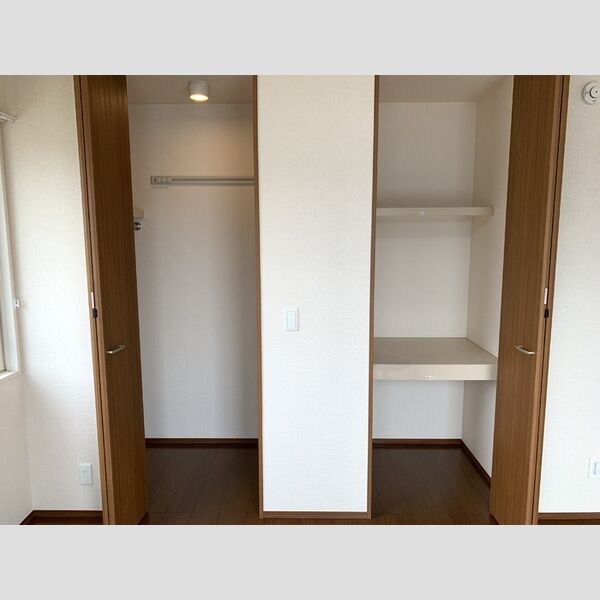 Bricks Lake Town103号室 収納スペース