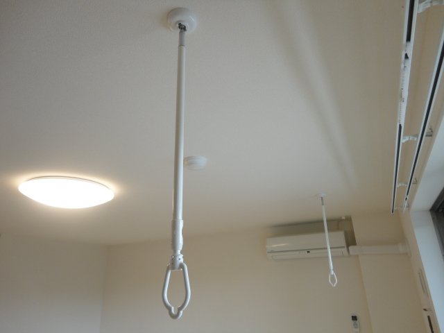 Ｂｌａｎｃ・Ｌｅｙｓｉｎ（ブラン・レザン） 室内物干し吊具