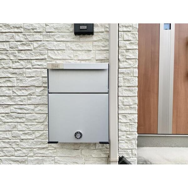 サニーハウス101号室 エントランス