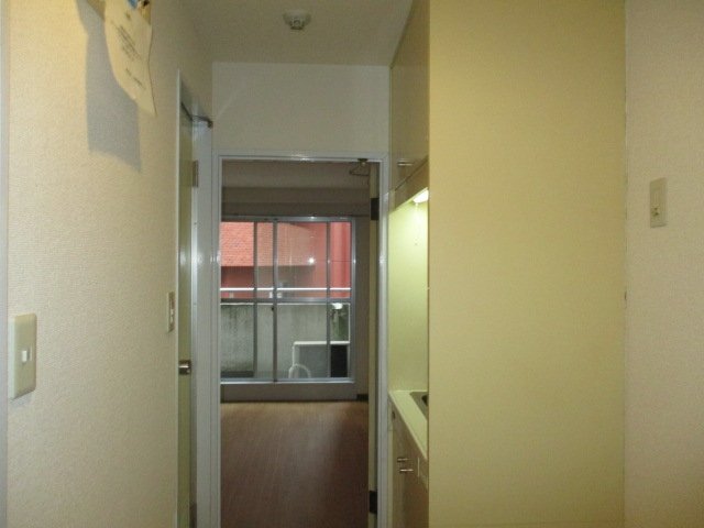 グローリア初穂高田馬場4階 玄関