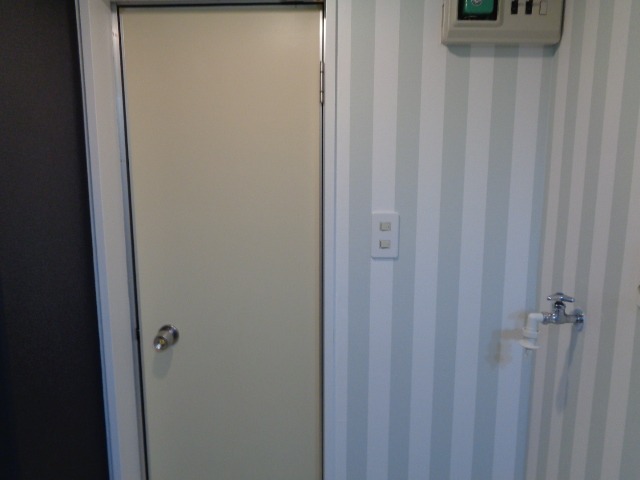 ローズアパート(Q-054D) 室内洗濯機置き場