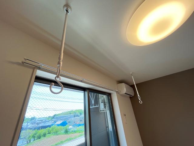 Floral Court206号室 室内物干し金具