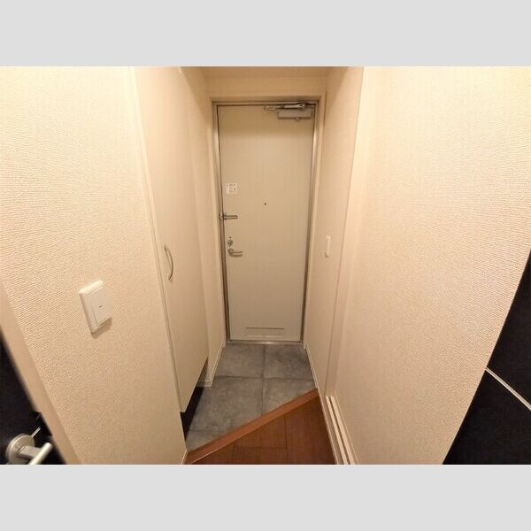 roi del'ours　Ⅱ 玄関