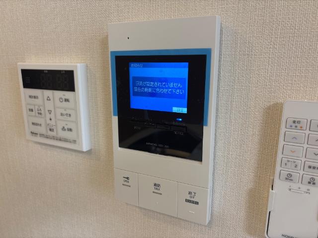 レヴメゾン神山六番館103号室 カメラ付インターホン（イメージ）
