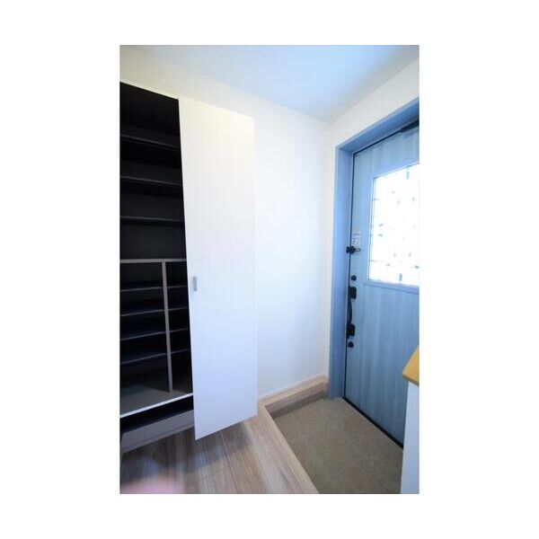 西東京市泉町4丁目貸家 玄関