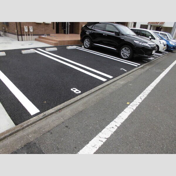 ターナ木曽西　A棟201号室 駐車場