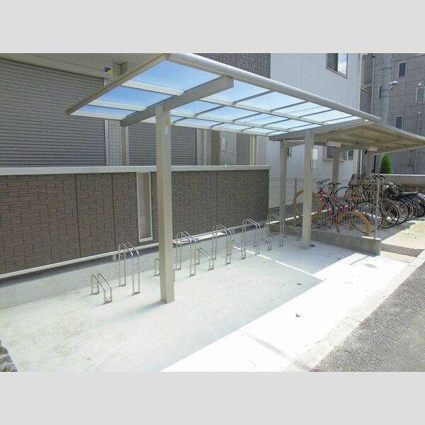 ソレイユM 駐輪場