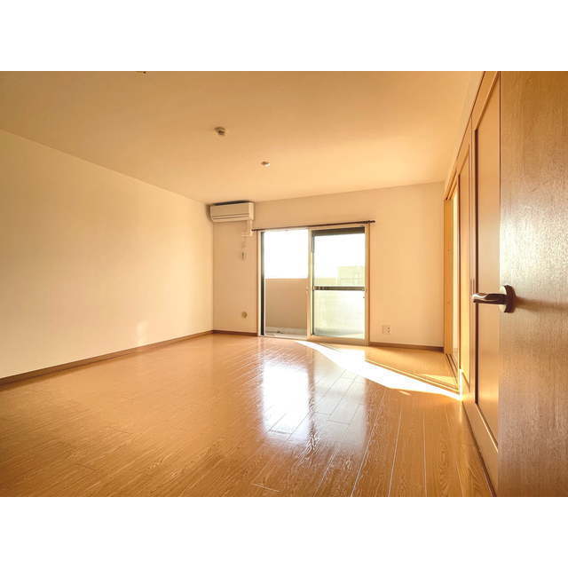 フルパレスⅡ303号室 ☆LDK12帖