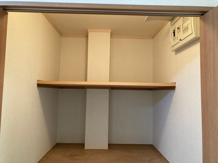 尻手駅前マンション1階 収納