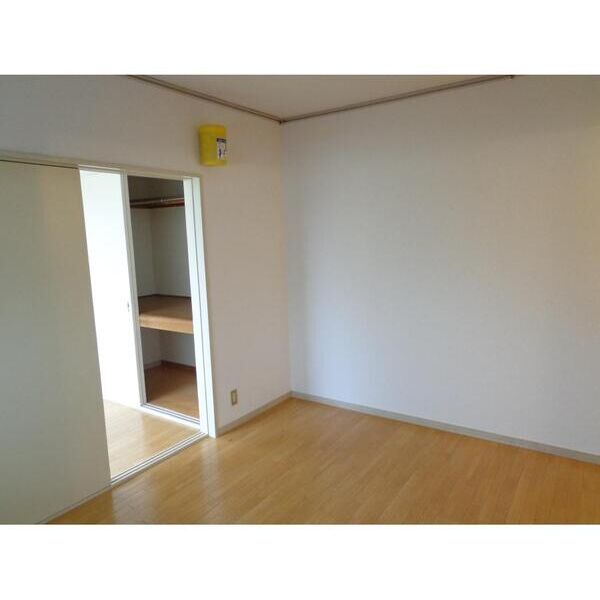 エステートピア小沢双206号室 リビング