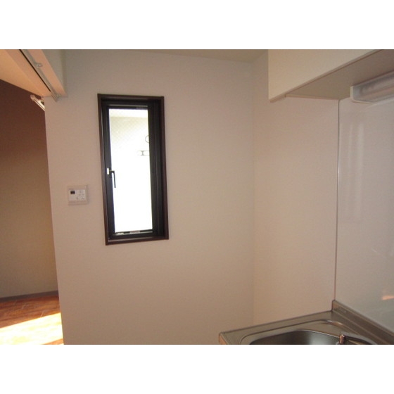 ローランド 内観