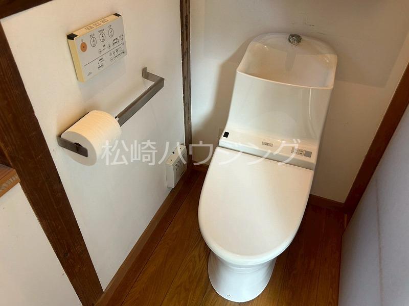 中野区上高田3丁目貸家 トイレ