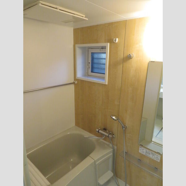 ヴィクトワール103号室 浴室です。