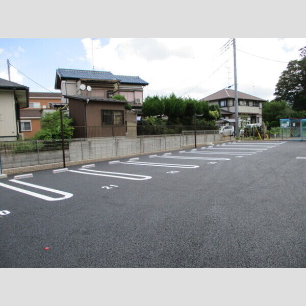 La Crece　E棟 駐車場