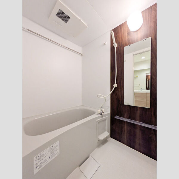 クレリアス若葉302号室 浴室