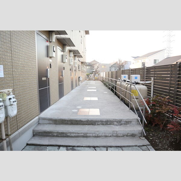 グリーンコーポ網代橋 アプローチ