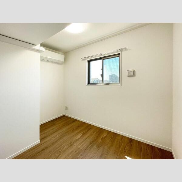 Alivis東瑞江306号室 リビング