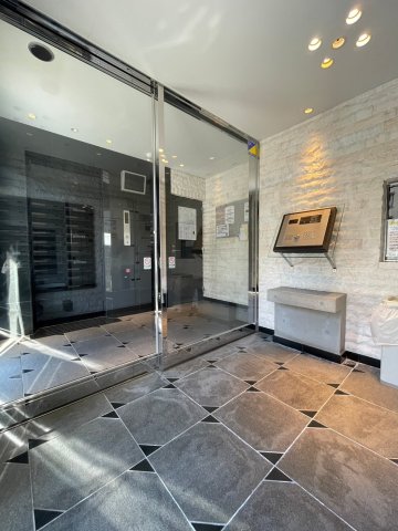 グラントゥルース大山西町301号室 エントランス