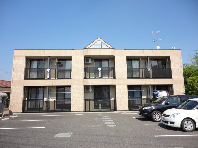 ロイヤルハイツ 外観写真（昼）