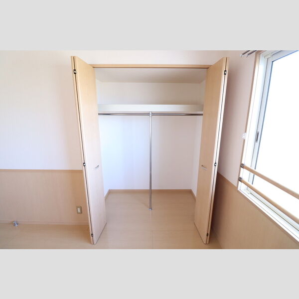 リヴェールメゾン・櫻　弐番館201号室 収納