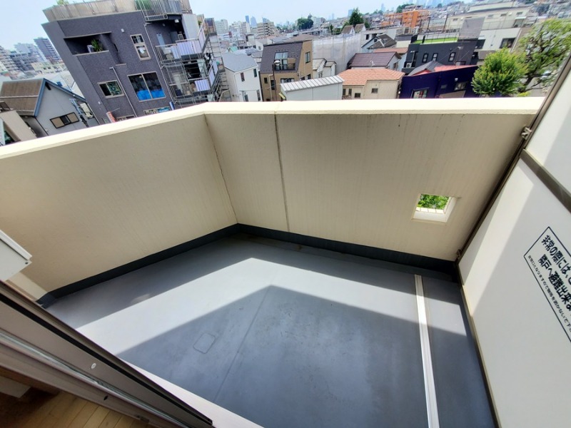 メゾン・ド・ルミエール東山 バルコニー