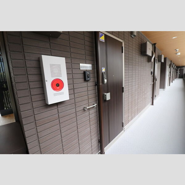 インペリアルヒルズ101号室 玄関