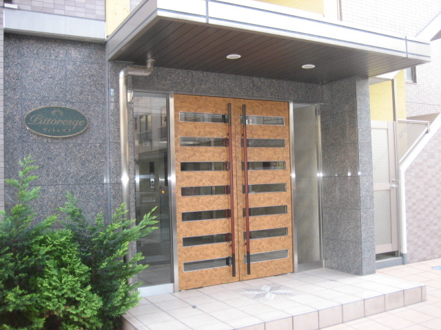 ヴィトレスク0502号室 エントランス