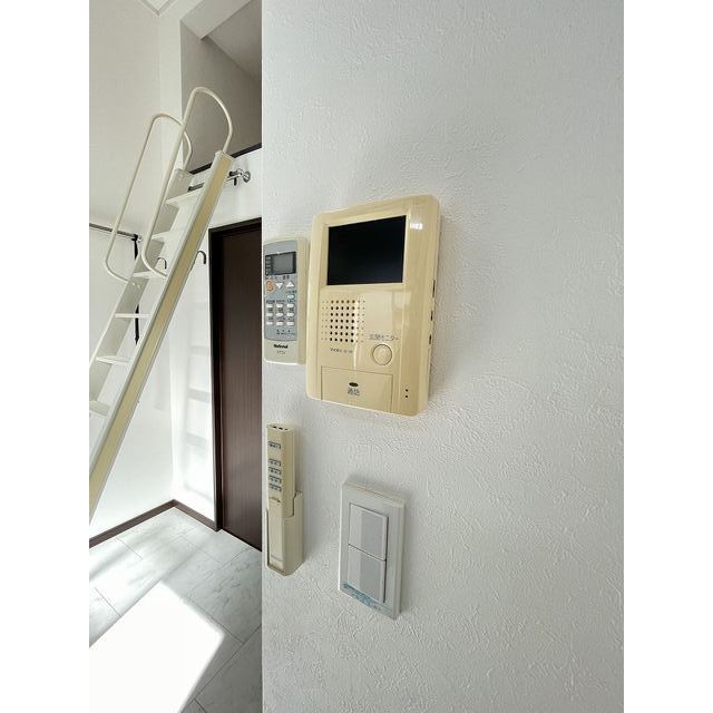 olive house 上大岡101号室 安心のモニター付きインターホン