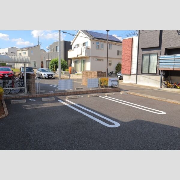 フォンテーヌ　C 駐車場