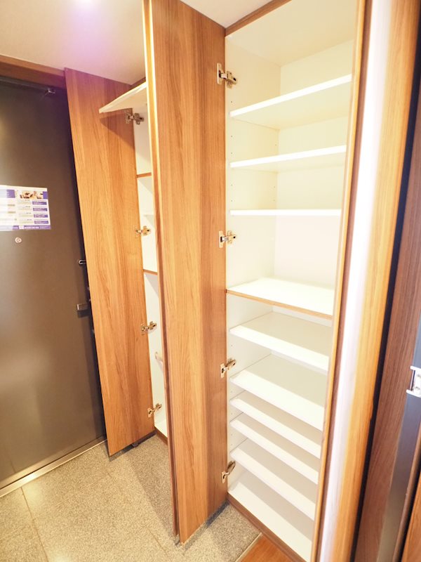 レジディア品川2階 収納