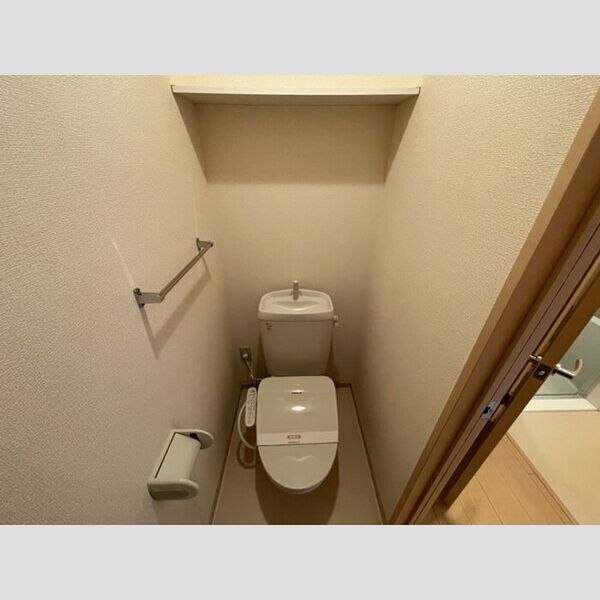 ルミエールモナリエ トイレ　温水洗浄暖房便座